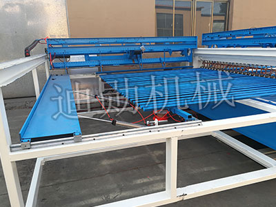 自動護欄網片機械